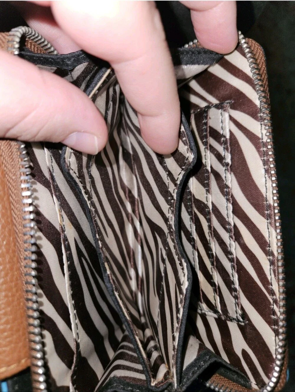 Dana Buchman Blue & Brown Wristlet/ Wallet w/ Animal Print Lining Zip Closure